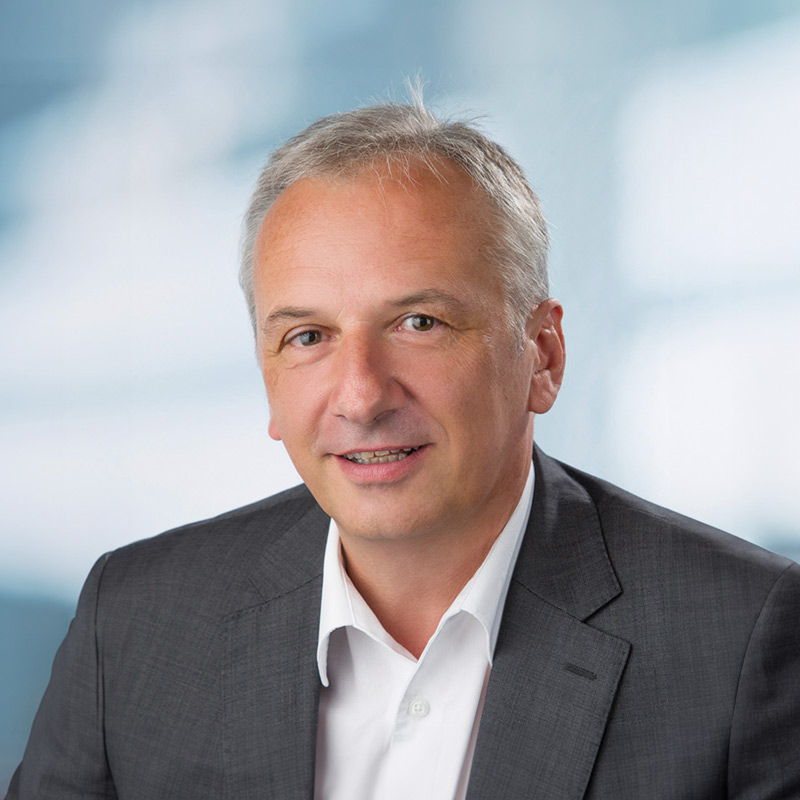 Porträt von Versicherungsmakler Rudolf Kaudela – unabhängige Beratung rund um Versicherungslösungen